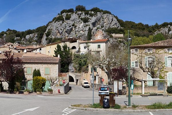 Bauduen_Panorama_Provence