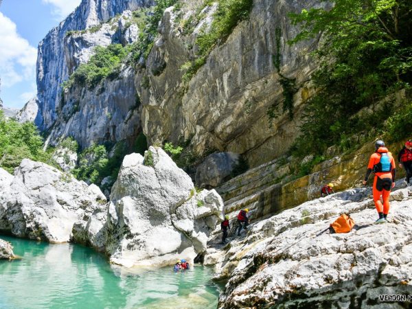 river-trekking-in-couloir-samson-in-verdon-feel-rafting-verdon-hero