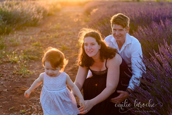 seance-photo-famille-lavande-valensole-aix-marseille-41-sur-45