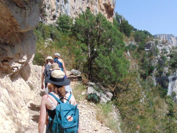 sentier-blanc-martel-967x537