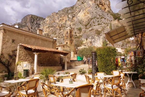 villa's+du+verdon+moustiers+7+sainte+marie+faience+vakantievilla+terras+restaurant+senioren+holiday++frankrijk+provence